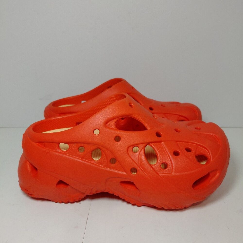 Crocs Caged Clog Women's Size 8 Starfish Coral Orange Shoes 211141-7AH